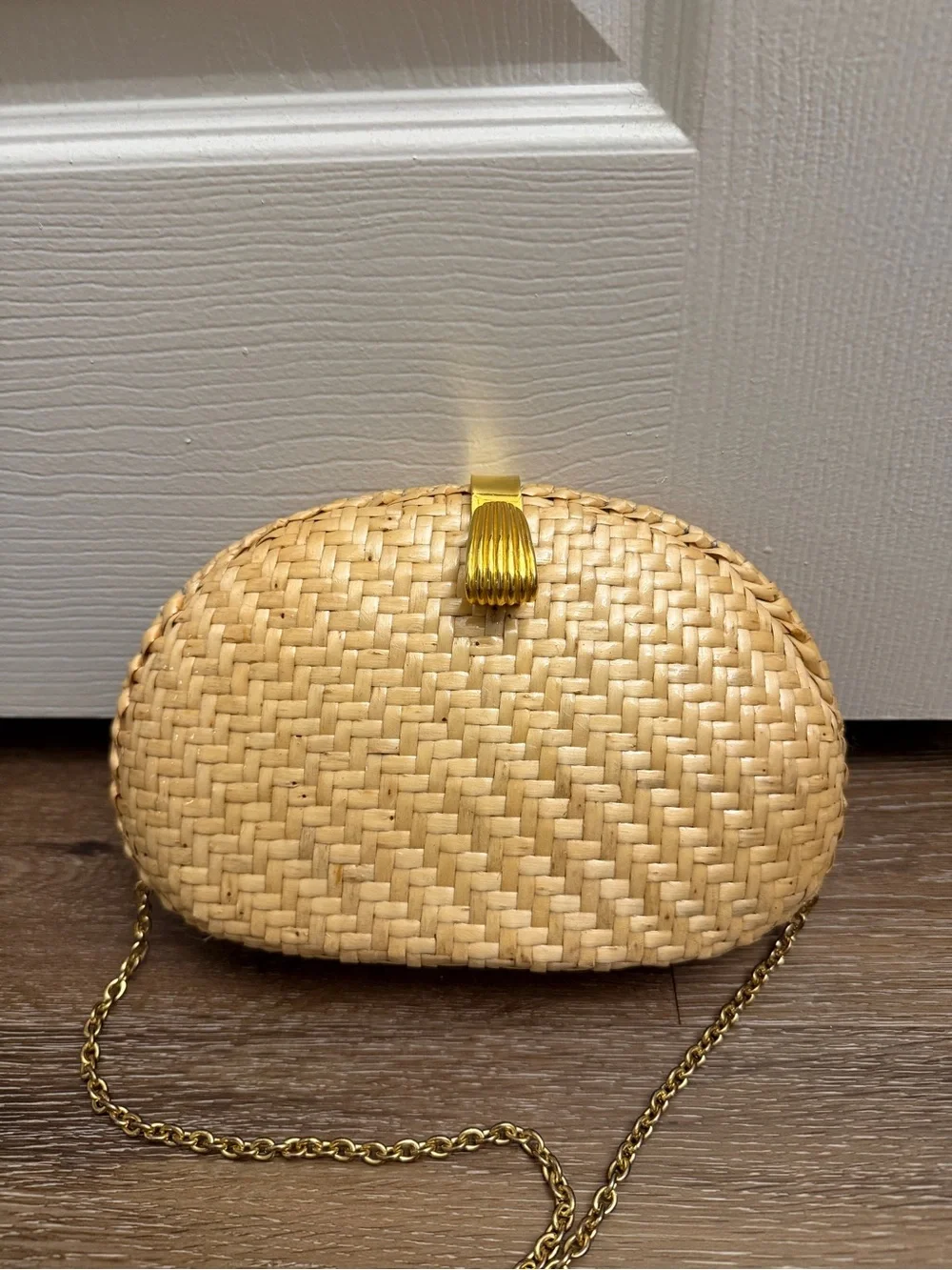 Vintage Vanessa Woven Straw Clutch with Gold Chain Strap Crossbody Purse